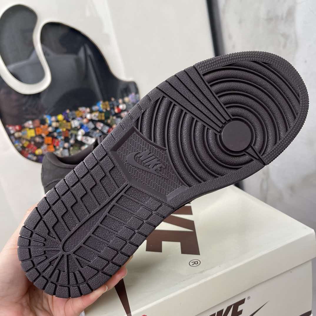Кроссовки Nike Travis Scott