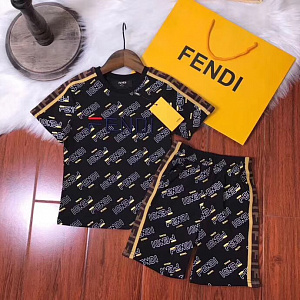 Костюм Fendi