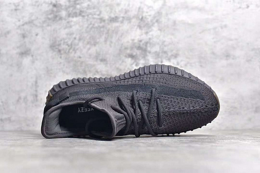 Кроссовки Yezzy