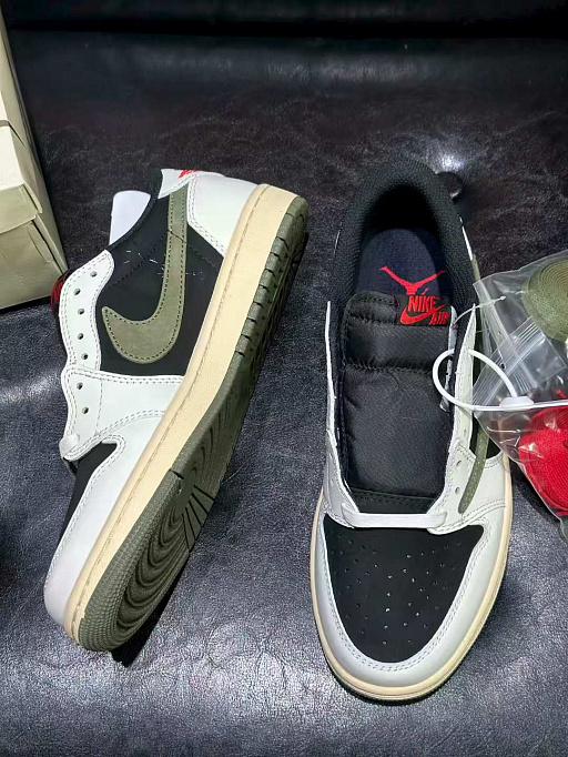 Кроссовки Nike Travis Scott