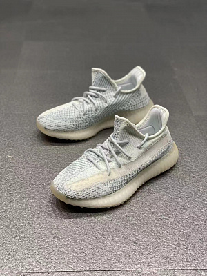Кроссовки Yeezy