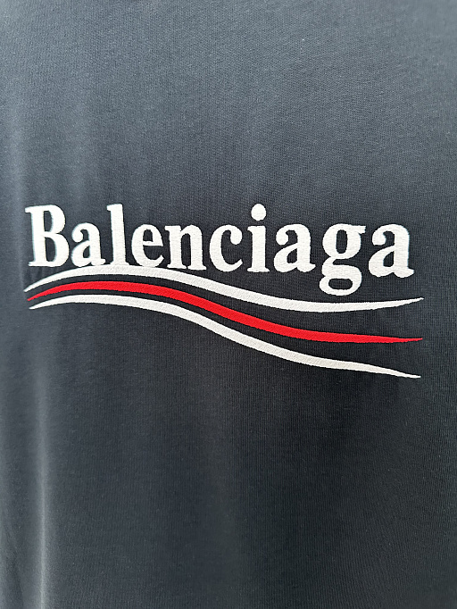 Футболка Balenciaga
