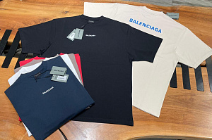 Футболка Balenciaga
