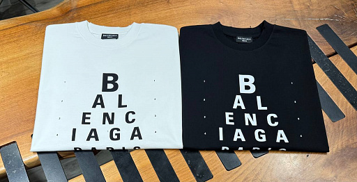 Футболка Balenciaga