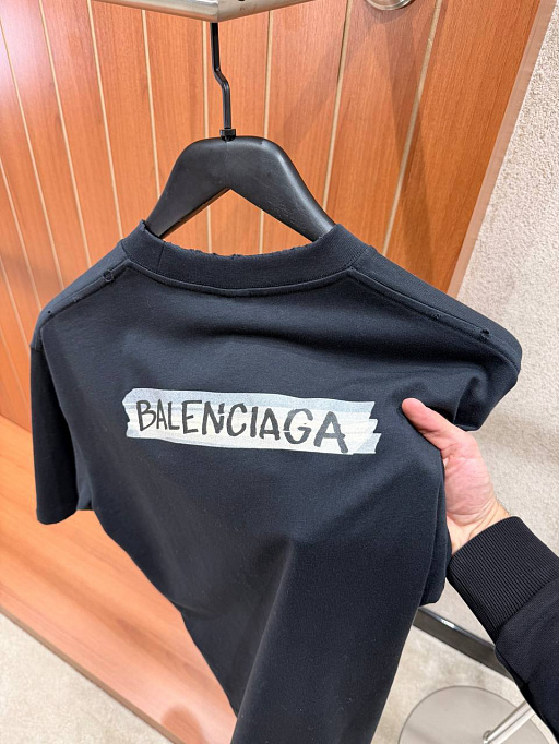 Футболка Balenciaga